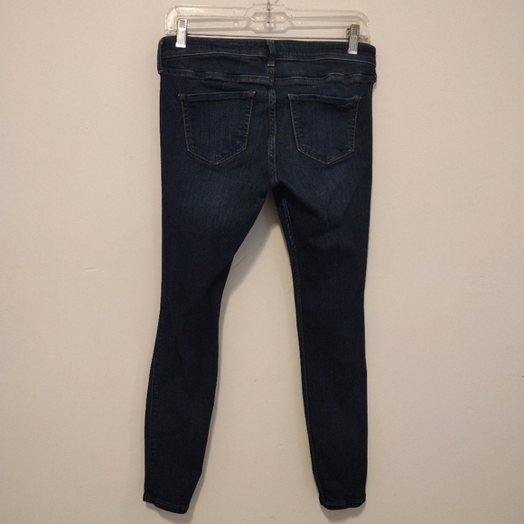 Hollister - 28x26 Distressed Low Rise Jean Legging - Picture 7 of 14